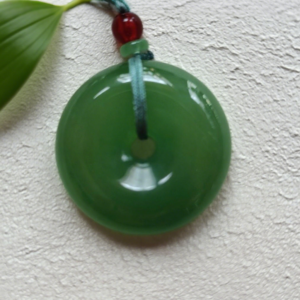 D117 Pendant Necklace: Green Harmony Circle
