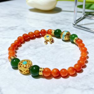 D227 Red Edge – Elegant Turn Bracelet